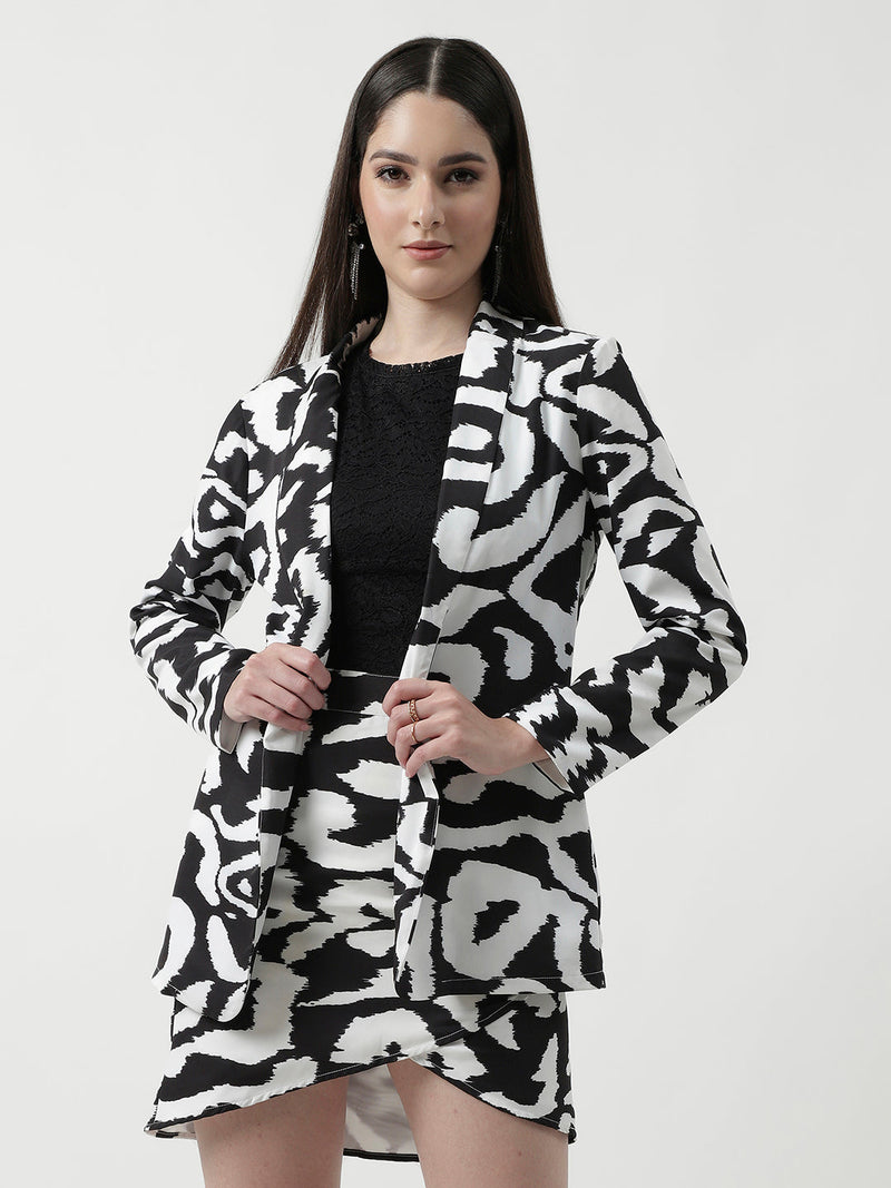 Monocromatic Blazer With Skirt Set